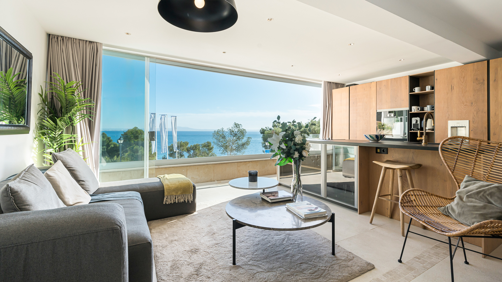 Vill du köpa ett hus på Mallorca? Oavsett om du vill flytta, investera eller köpa ditt drömhus kan det kännas överväldigande att hitta ett hus utan rätt vägledning.